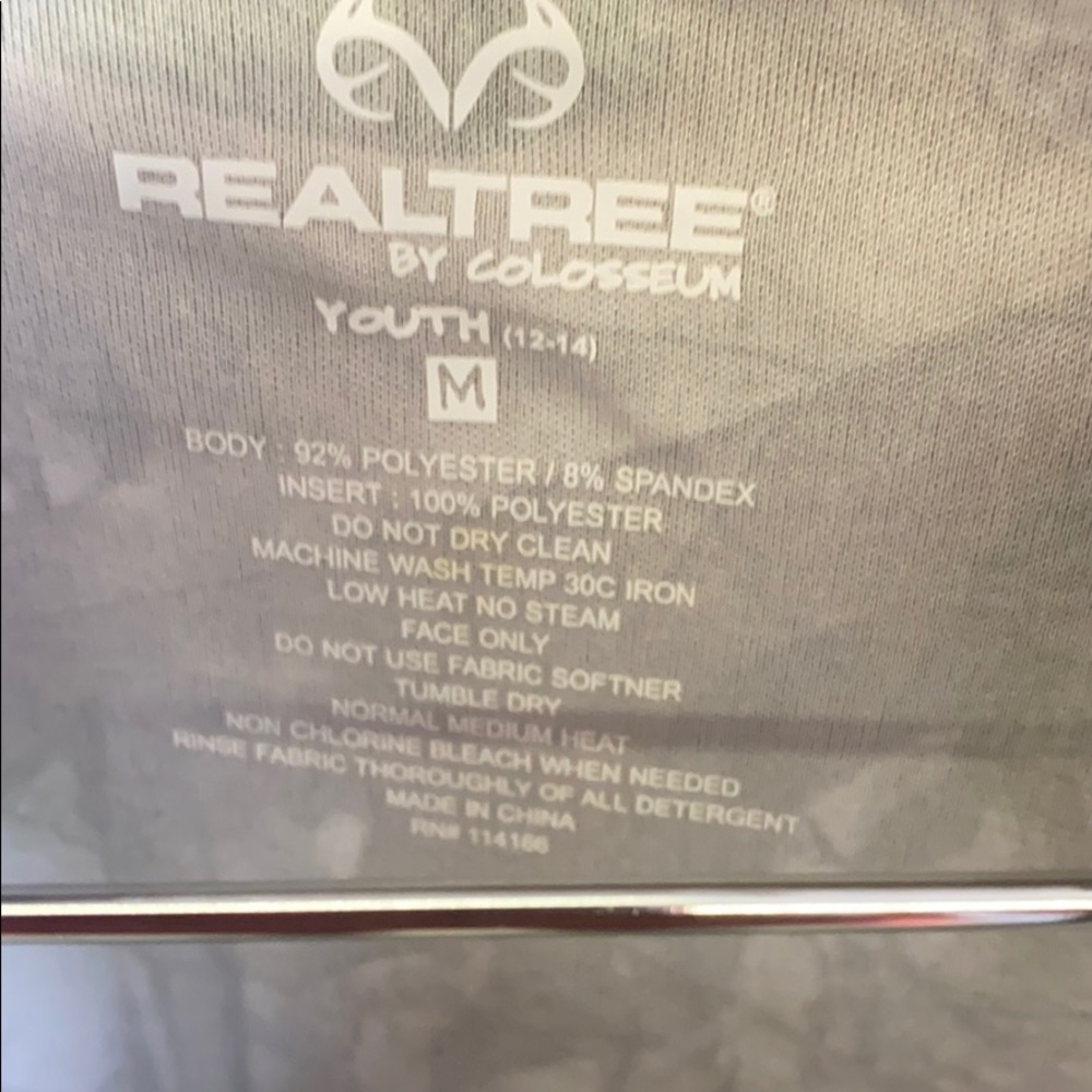 Realtree quarter zip - Picture 3 of 6